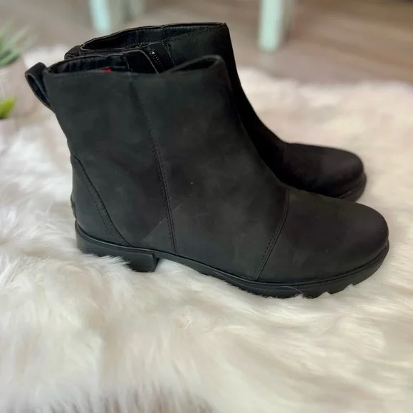 SOREL | Waterproof, Zip Leather Chelsea Boots - Picture 2 of 11